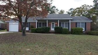 1502 Diplomat Dr in Fayetteville, NC - Building Photo