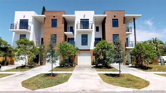 1503 N 17th Ave in Hollywood, FL - Building Photo