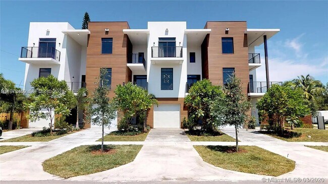 property at 1503 N 17th Ave