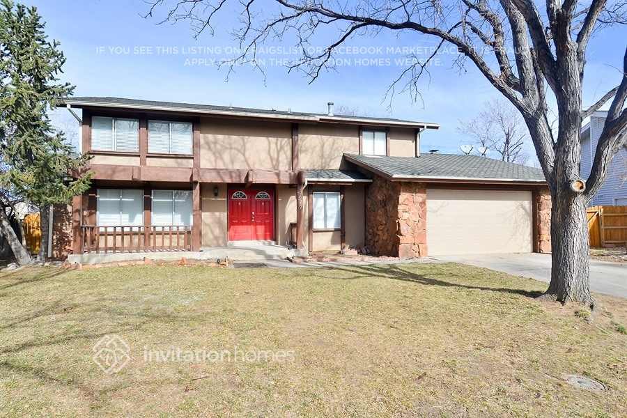 3679 S Helena Way in Aurora, CO - Building Photo