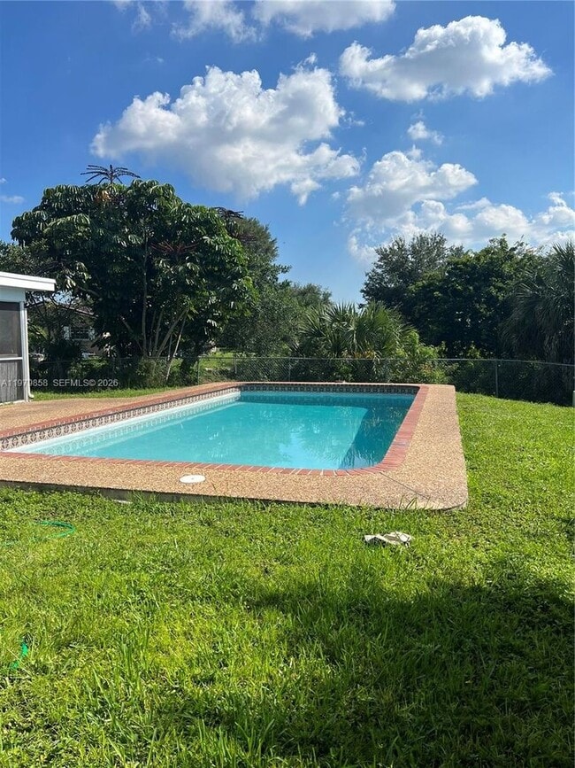 7520 NW 44th Ct in Coral Springs, FL - Building Photo - Building Photo