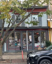 144 Farnsworth Ave, Unit Apt. 2 in Bordentown, NJ - Building Photo