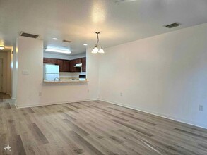 5525 Yale St in Lakeland, FL - Building Photo - Building Photo