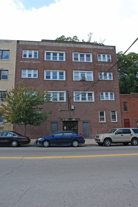 287 Mclean Ave in Yonkers, NY - Building Photo