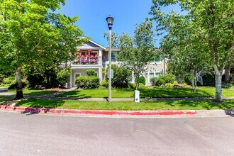 1720 Spencer Ct in Dupont, WA - Building Photo - Building Photo