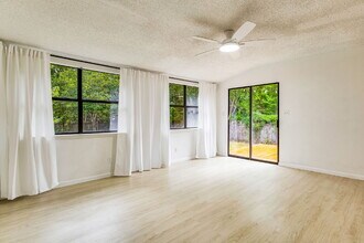 2241 Prytania Cir in Navarre, FL - Building Photo - Building Photo