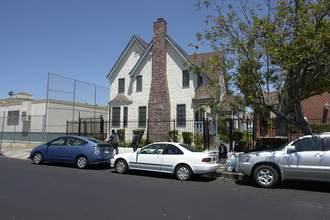 248 S Hobart Blvd in Los Angeles, CA - Building Photo - Building Photo