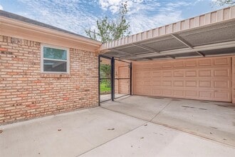 4115 Mischire Dr in Houston, TX - Building Photo - Building Photo