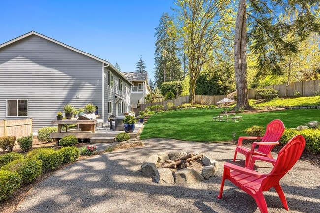 9165 Burlingame Ct NE in Bainbridge Island, WA - Building Photo - Building Photo
