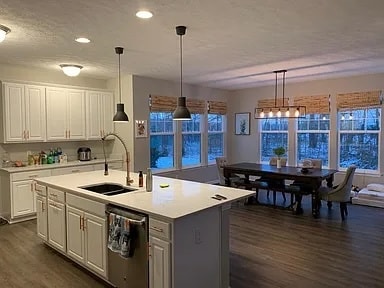 32918 Rebecca Ln in Avon Lake, OH - Building Photo - Building Photo