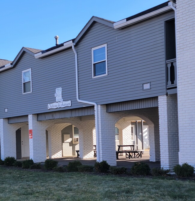 Riverview Apartments in Columbus, OH - Building Photo - Building Photo