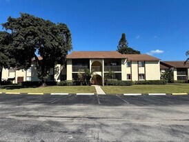4962 Sable Pine Cir in West Palm Beach, FL - Building Photo
