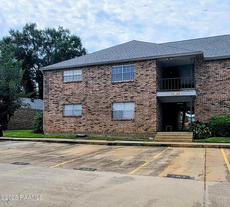 3121 Johnston St in Lafayette, LA - Building Photo