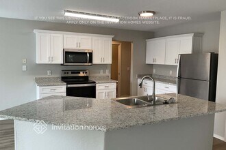 8806 N 67th Ln in Peoria, AZ - Building Photo - Building Photo