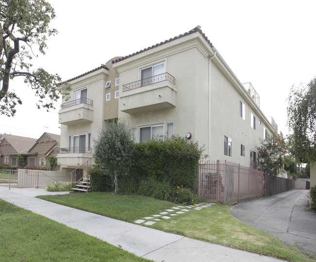 Townhomes on Ben Ave. in Valley Village, CA - Foto de edificio - Building Photo