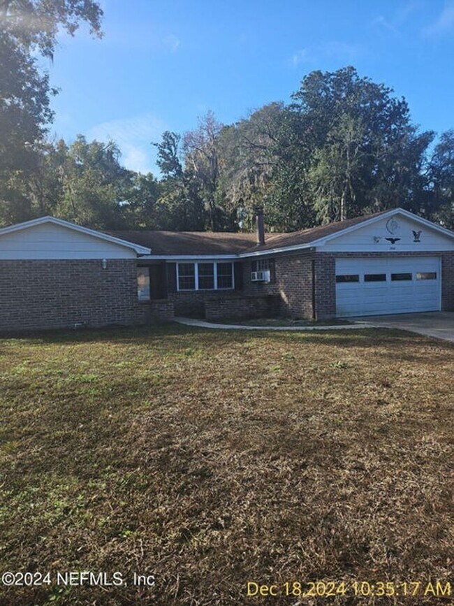 property at 2907 Marion Ct E