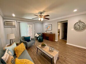 1314 Smithtown Ave in Bohemia, NY - Building Photo - Building Photo