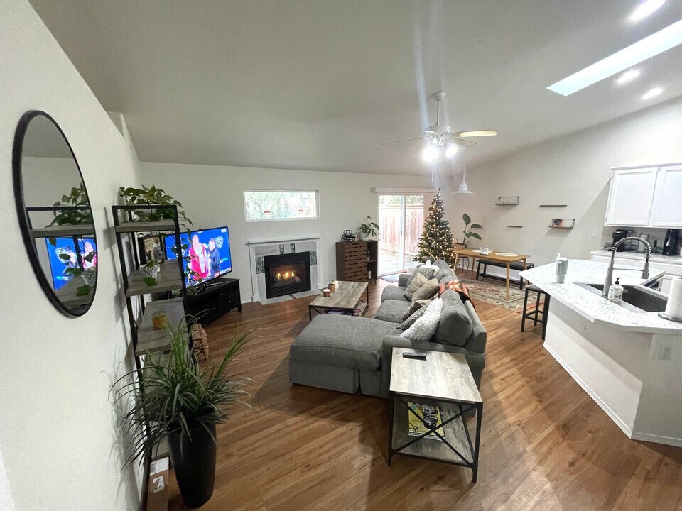 3617 139th St Ct NW in Gig Harbor, WA - Building Photo
