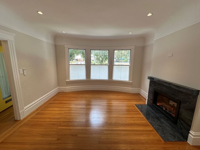 219 Lake St in San Francisco, CA - Building Photo - Building Photo