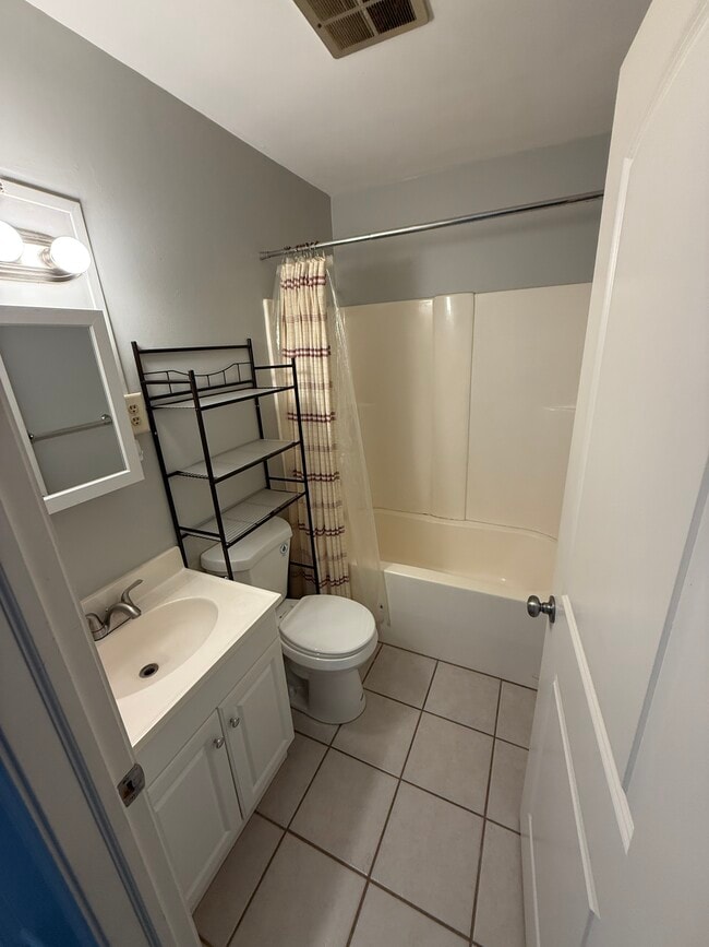 5970 Dresden Rd in Zanesville, OH - Building Photo - Building Photo