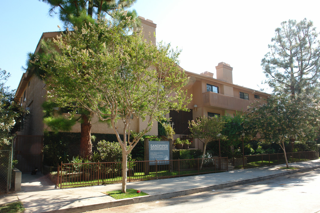 Sandpiper Apartments in Studio City, CA - Building Photo