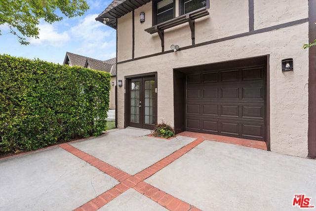 property at 559 Huntley Dr