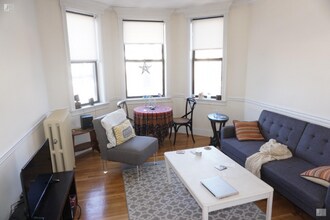 1340 Commonwealth Ave, Unit 25 in Boston, MA - Foto de edificio - Building Photo