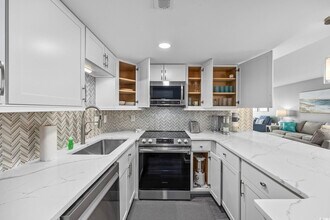 941 S Ocean Blvd in North Myrtle Beach, SC - Building Photo - Building Photo