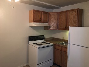 Greenwood Apartments in Maplewood, MO - Foto de edificio - Building Photo