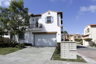 2285-2303 Pacific Ave in Costa Mesa, CA - Building Photo - Building Photo