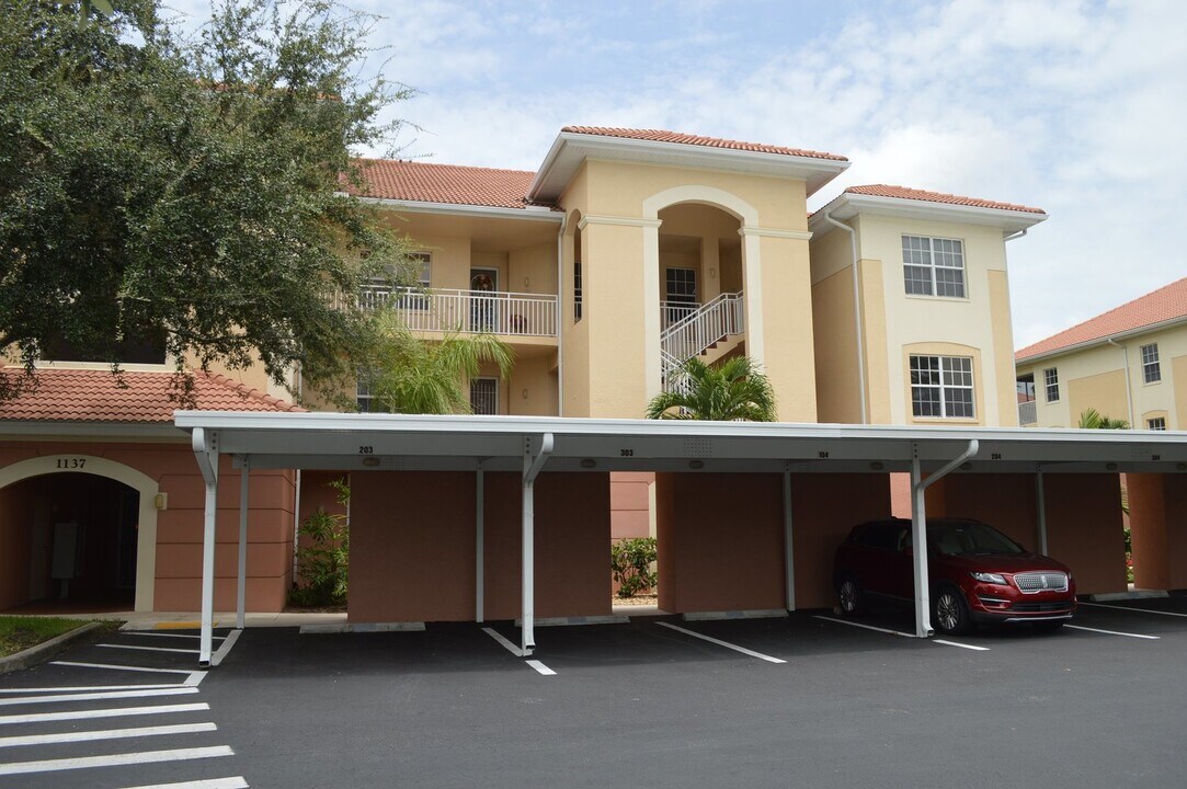 1137 Van Loon Commons Cir in Cape Coral, FL - Building Photo