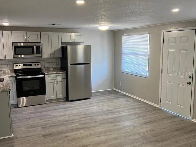 614 Dogwood Ct in Dunedin, FL - Building Photo - Building Photo