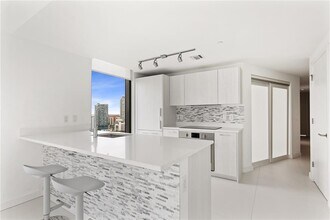 501 NE 31st St, Unit 1508 in Miami, FL - Building Photo - Building Photo