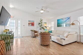 27 Mala Compra Rd in Palm Coast, FL - Building Photo - Building Photo