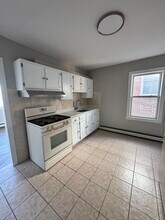 8510 5th Ave in North Bergen, NJ - Foto de edificio - Building Photo