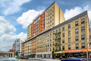 Gateway Condominium in New York, NY - Building Photo
