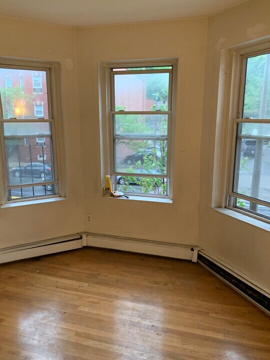 53 S Huntington Ave in Boston, MA - Building Photo