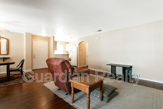 4504 W Lake Mead Blvd in Las Vegas, NV - Building Photo - Building Photo