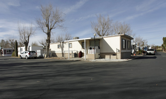 Apple Valley Mobile Home Park in Apple Valley, CA - Building Photo - Building Photo