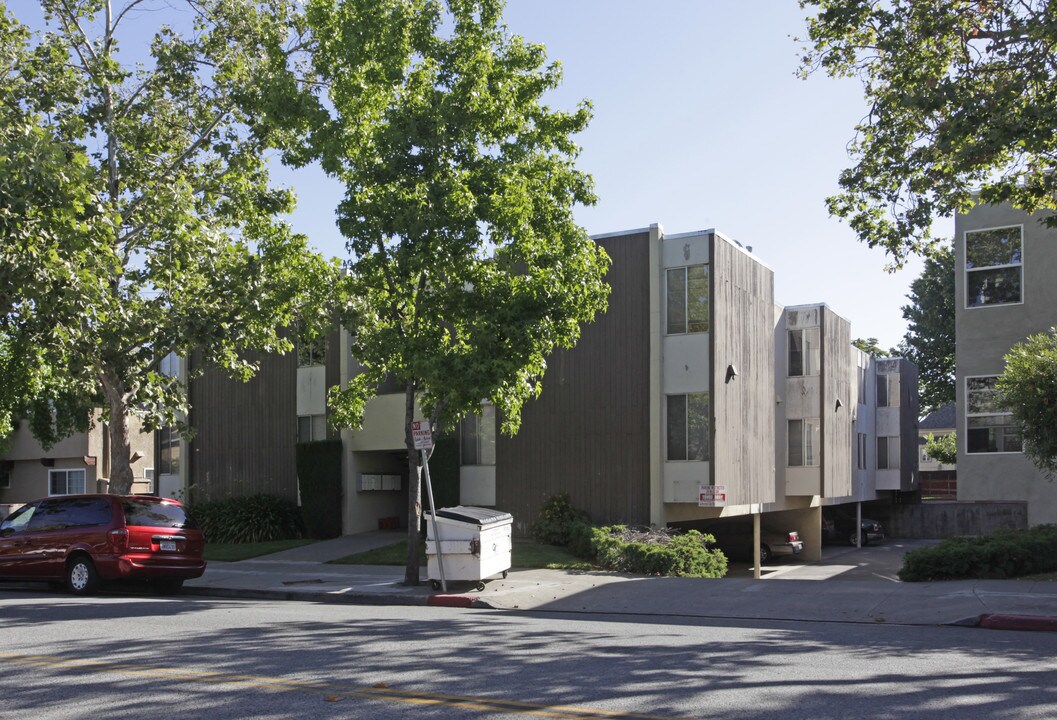 612-618 N 3rd St in San Jose, CA - Building Photo