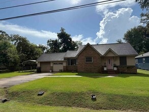 6438 Washington St, Unit 1507 in Groves, TX - Building Photo - Building Photo