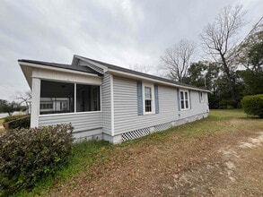 118 S Tillman St in Glennville, GA - Building Photo - Building Photo