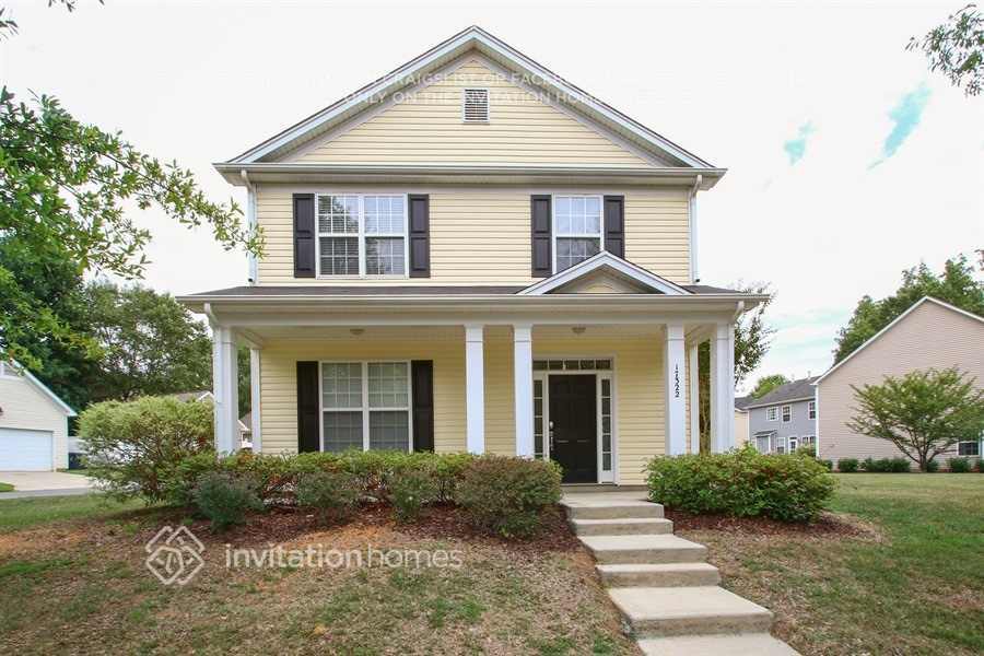 17322 Grand Central Way in Cornelius, NC - Building Photo
