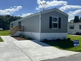 6 Tower Manor Dr in Auburndale, FL - Building Photo