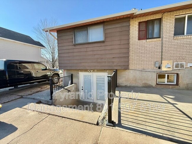 250 N 360 W in Clearfield, UT - Building Photo - Building Photo