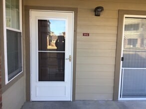 12888 Ironstone Way, Unit 102 in Parker, CO - Foto de edificio - Building Photo