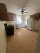 29 Woodbine St in Torrington, CT - Building Photo - Building Photo