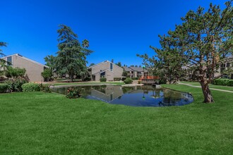 The Parks at Fig Garden in Fresno, CA - Building Photo - Building Photo