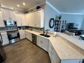 7730 34th Ave W in Bradenton, FL - Foto de edificio - Building Photo