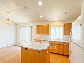 1785 Cougar Ave SW in Albany, OR - Building Photo - Building Photo